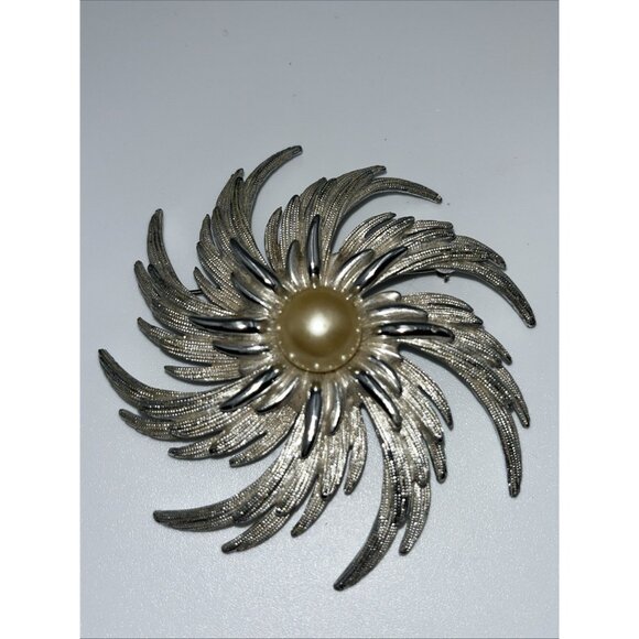 Sarah Coventry Jewelry - Vintage Sarah Cov Silver Tone Brooch Pin Wheel Flower Faux Pearl Large 3”